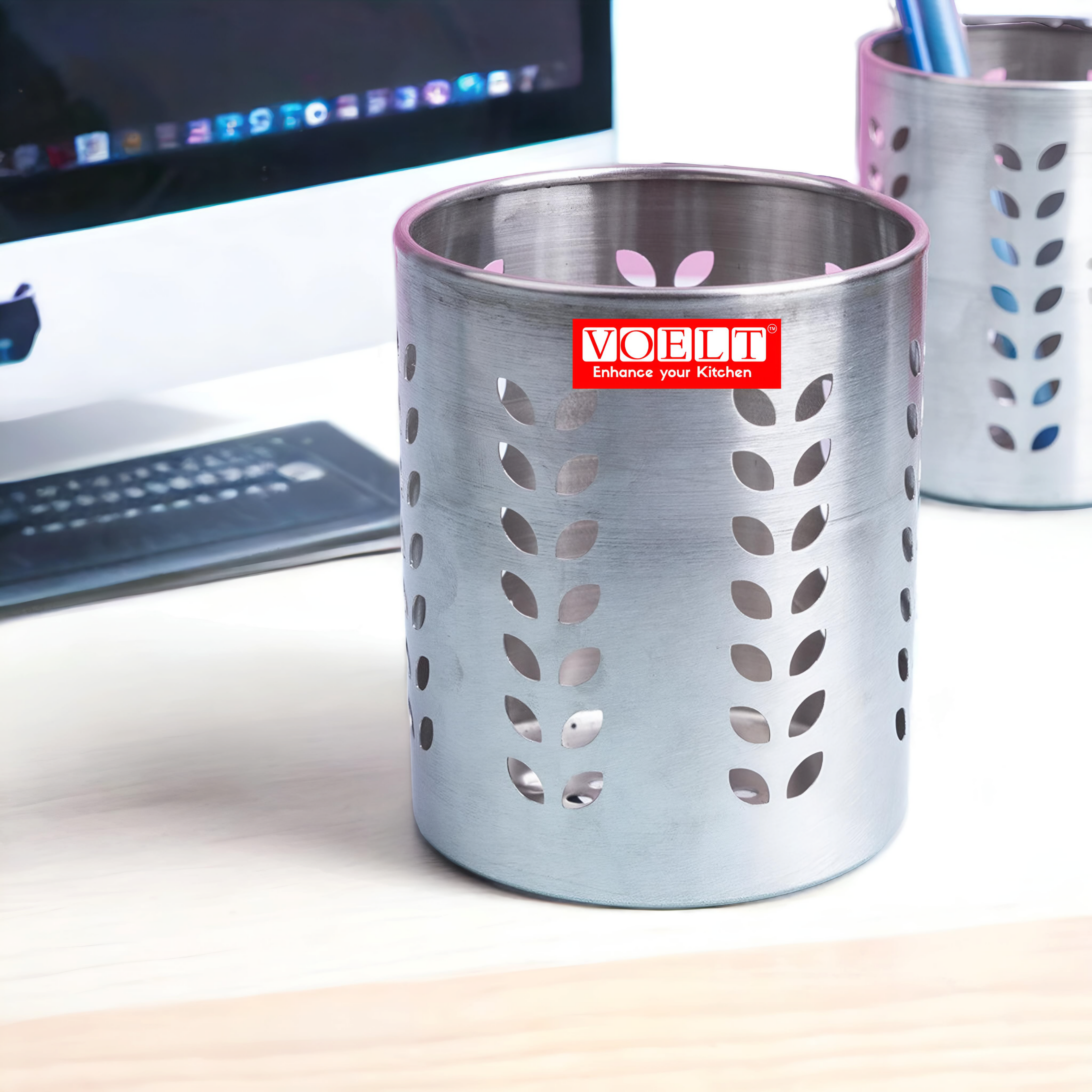 VOELT 4-Piece Stainless Steel Cutlery Set with Holder – Stylish Table Organizer or Office Desk Stand